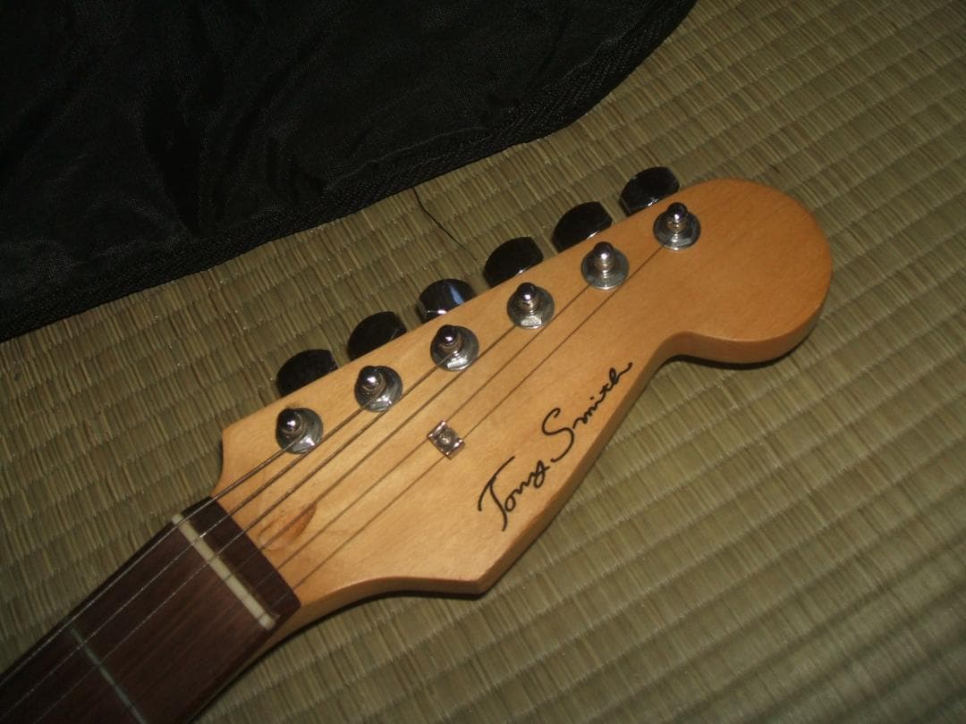 Tony Smith エレキギター　ストラトキャスター ピンク色ボディ