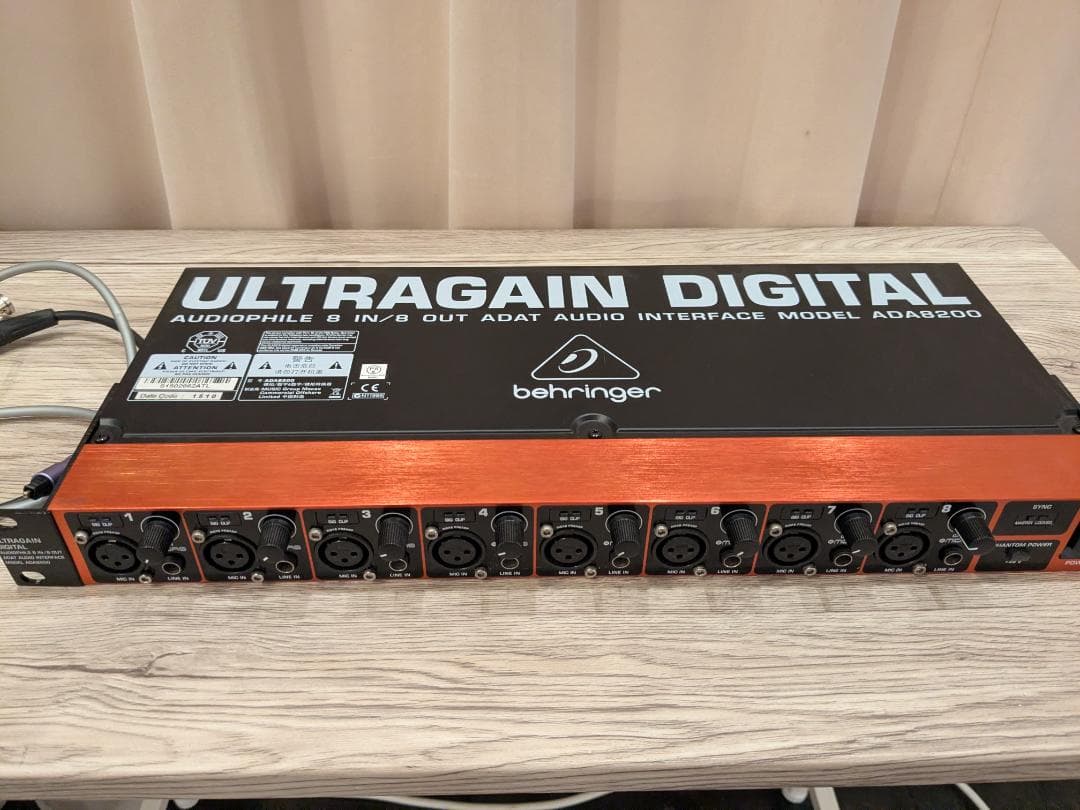 ベリンガー ADA8200｜8chマイクプリアンプ A/D-D/Aコンバーター