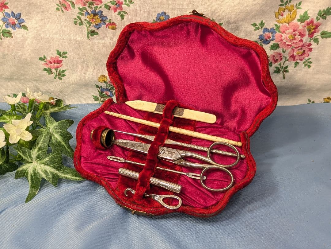 イギリス アンティーク ソーイングセット ケース付き