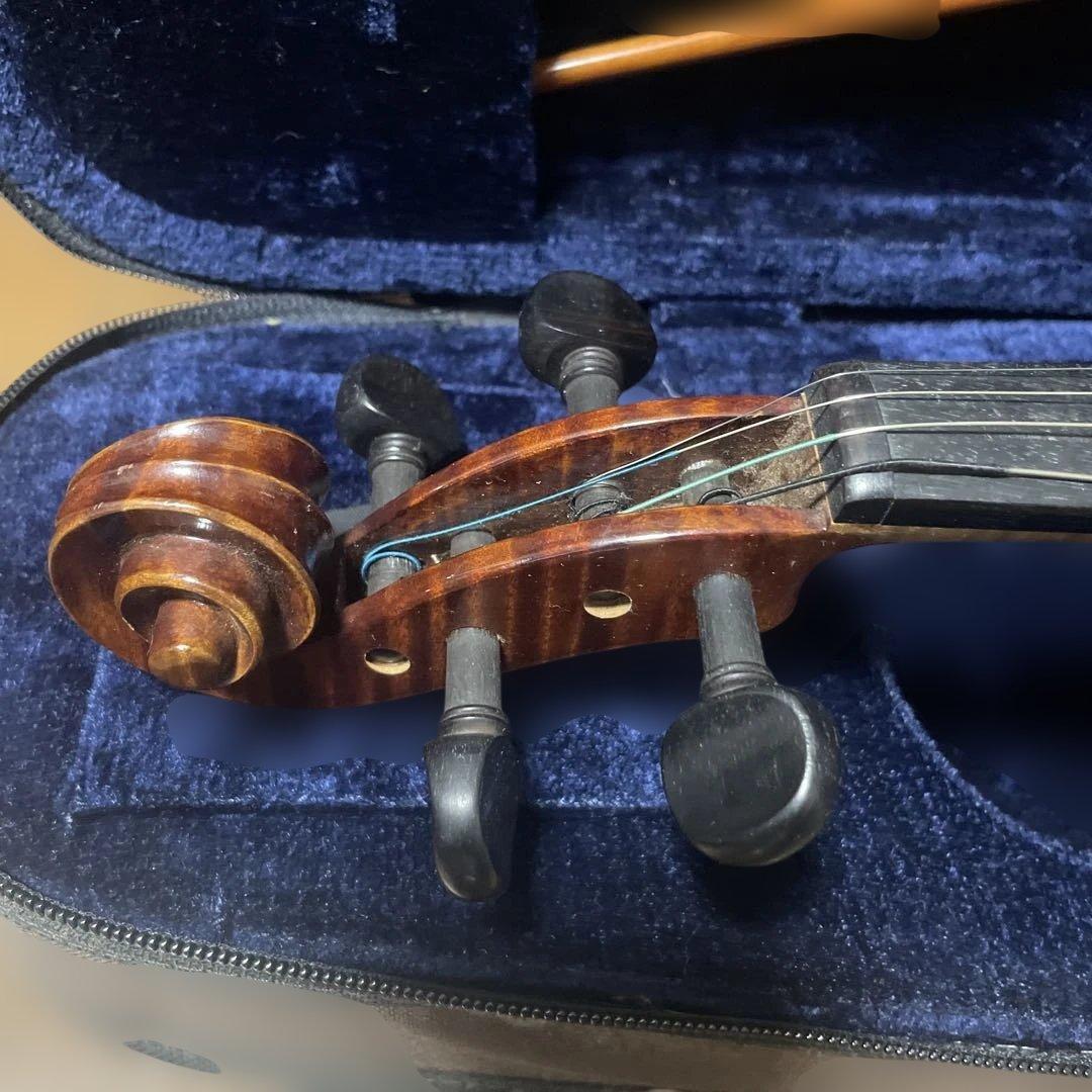 スズキ　バイオリン　4/4 品番200製造年　弓、ケ―ス付