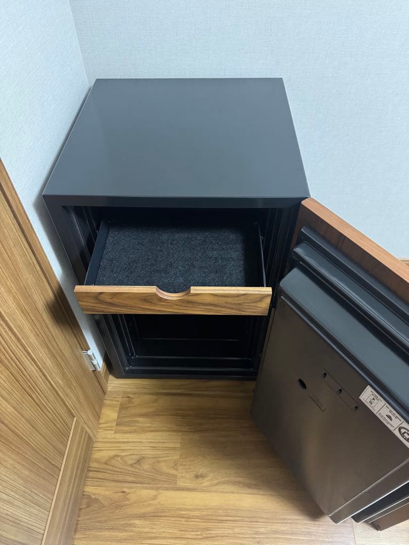 コンパクト金庫