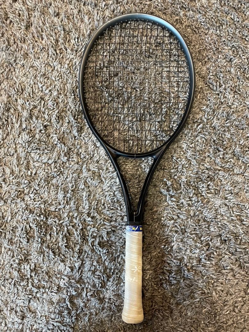 ラケット(硬式用) RFO1 FUTURE