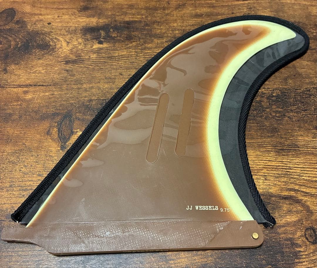 CAPTAIN FIN JJ WESSLS 9.75インチ