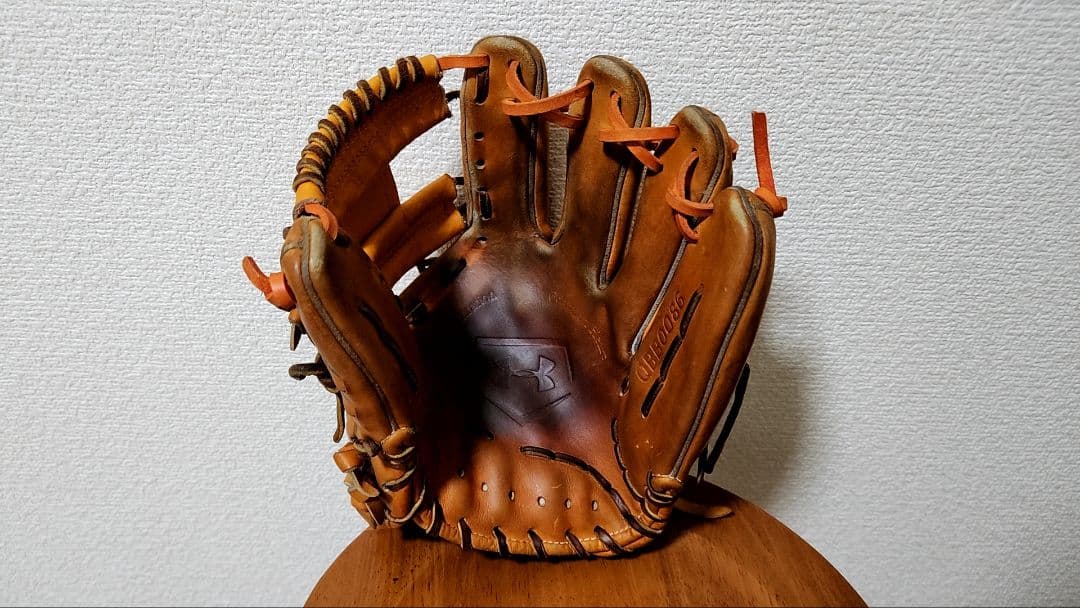 UNDER ARMOUR 硬式内野手用グローブ