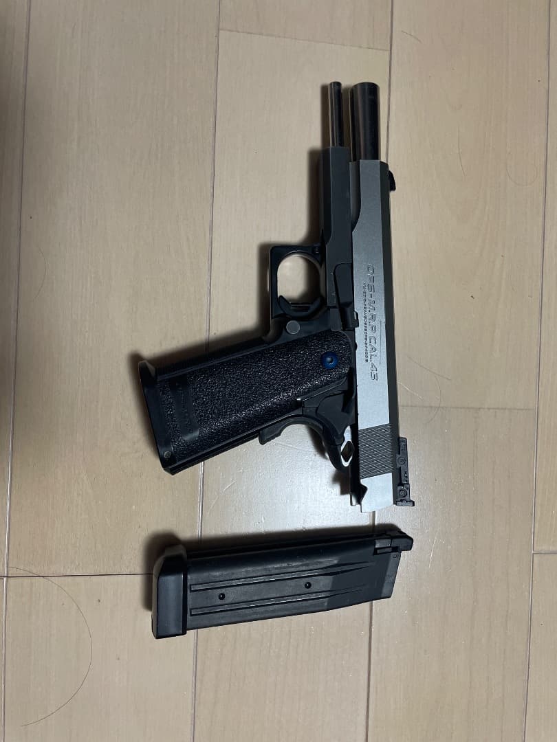 エアガン ブラック/シルバー