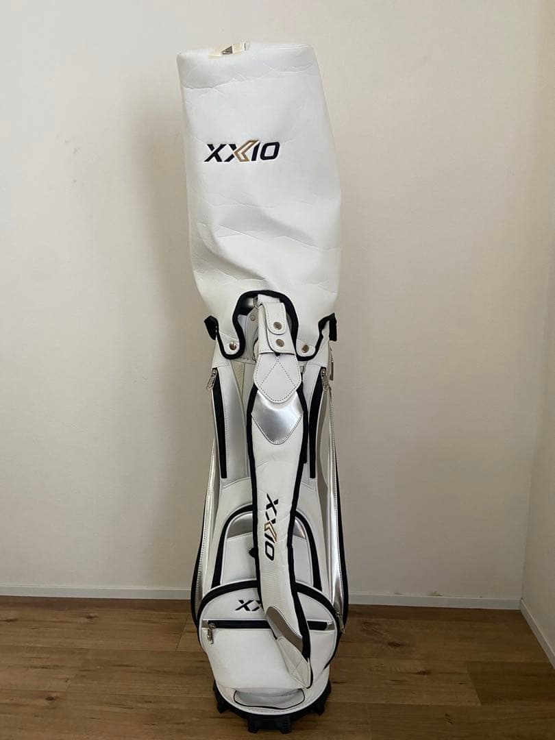 XXIO キャディバッグ ホワイト　ゴルフ　ゴルフバック　ゴルフバッグ
