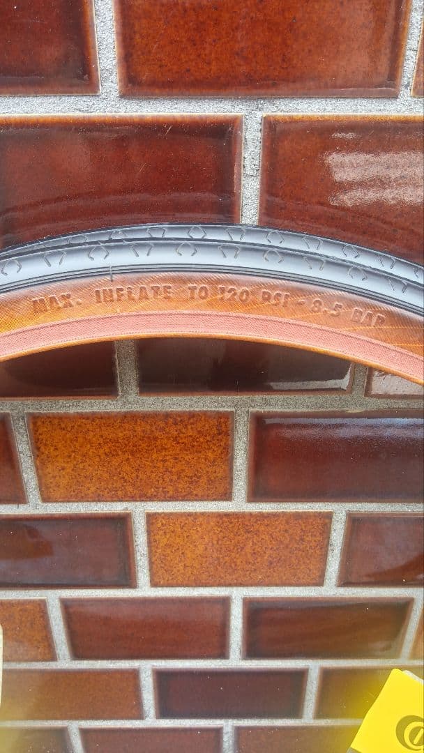 希少 20インチ（406）タイヤ　 2本セット