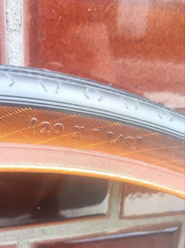 希少 20インチ（406）タイヤ　 2本セット