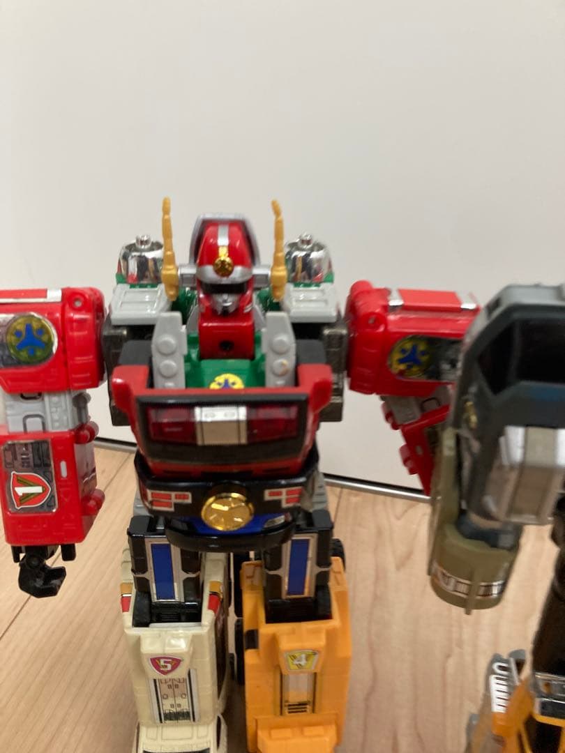 救急戦隊ゴーゴーファイブ」・DX超合金「緊急合体ビクトリーロボビクトリーマーズ①