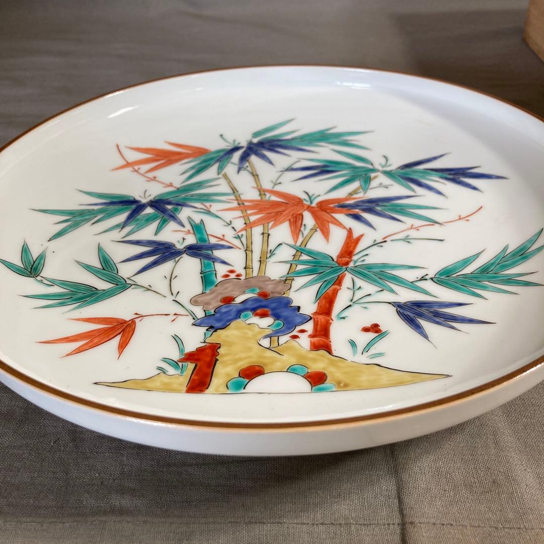 【柿右衛門】赤絵の伝統　日本名窯　人間国宝　十三代酒井田柿右衛門作　錦竹文　額皿