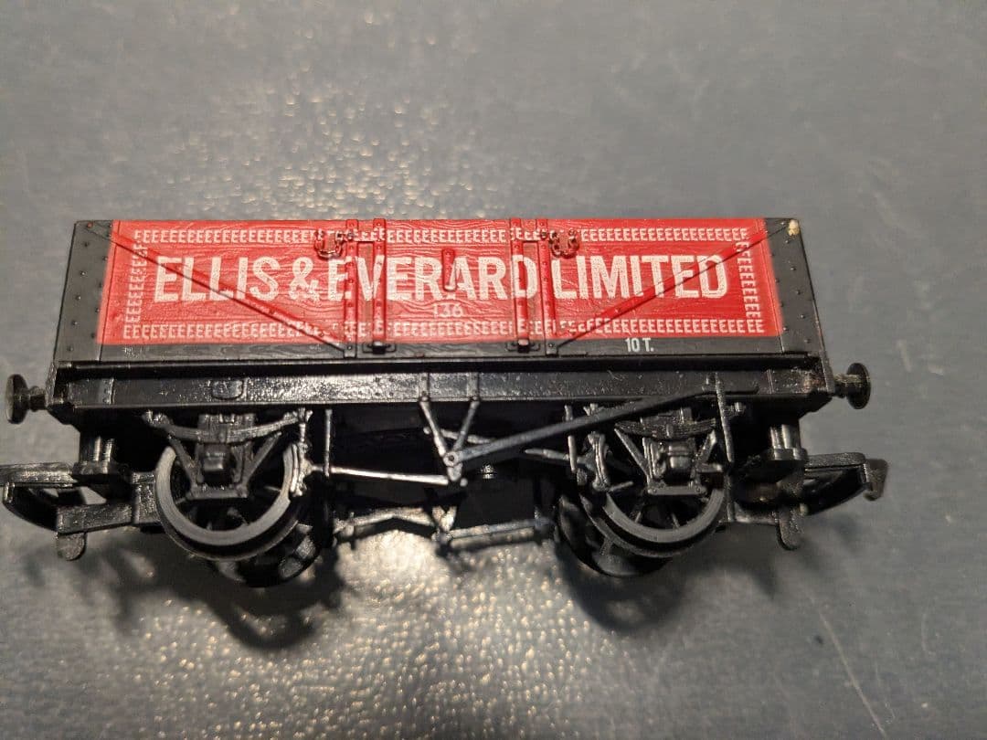 英国MAINLINE製68745 蒸気機関車と貨車4両セット