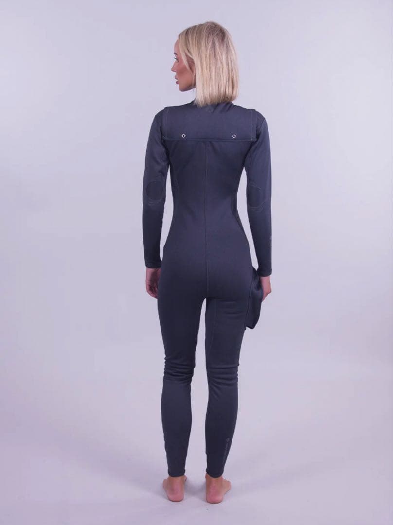 日本未上陸　濠SharkSkin高級T2 フルスーツ　グレー　（在庫１）