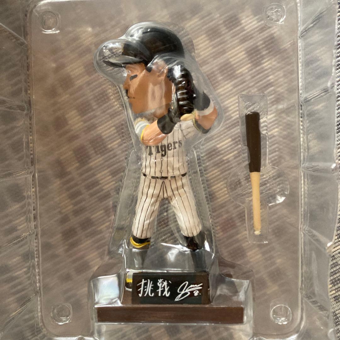阪神タイガース　佐藤輝明　ボブルヘッド　フィギュア 2025年版