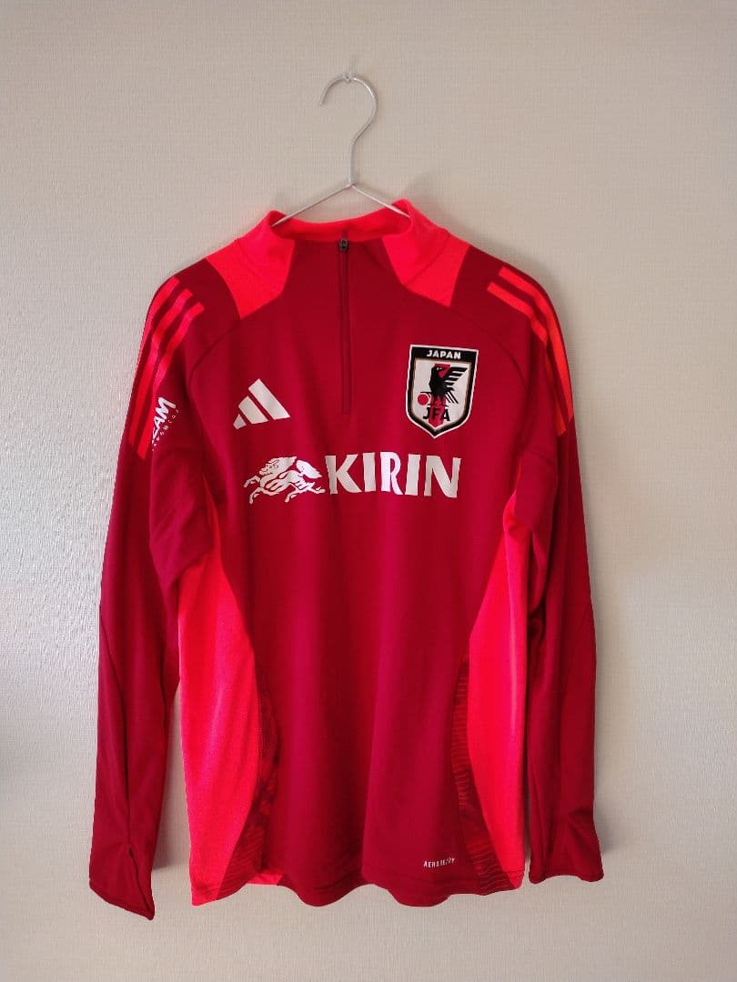 サッカー日本代表 トレーニングトップ Tiro24 レッド