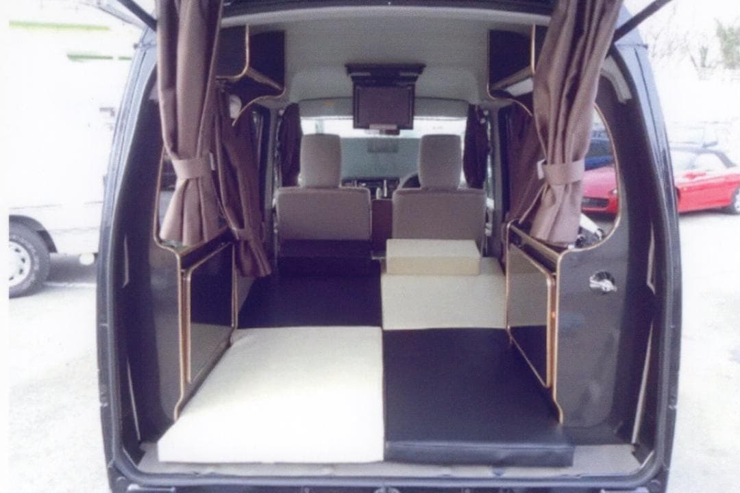 車中泊仕様・キャンピングカー　お好きなデザインで製作しますっ！