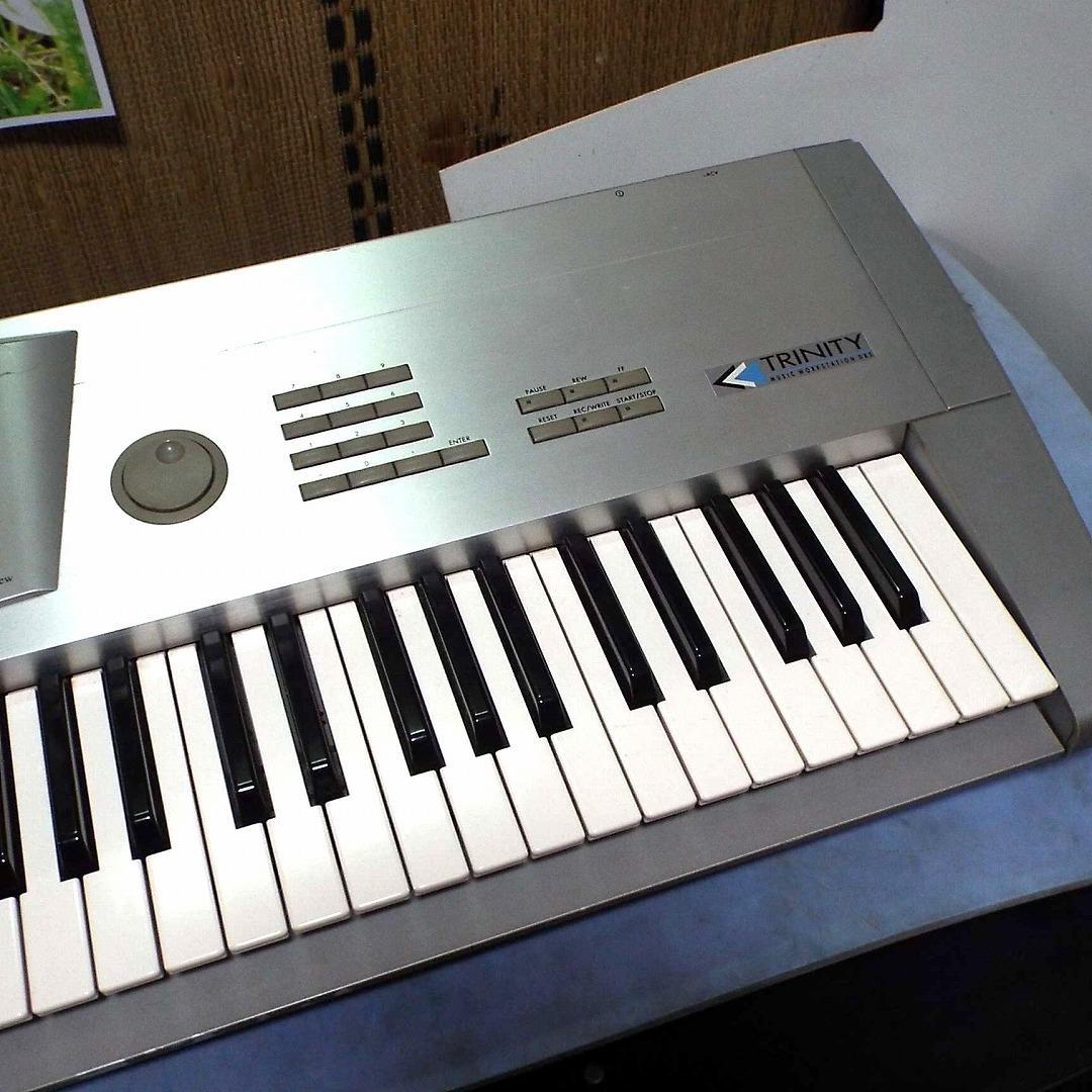 美品_最近液晶難有_KORG TRINITY 61鍵_FDD交換_大量取説新品