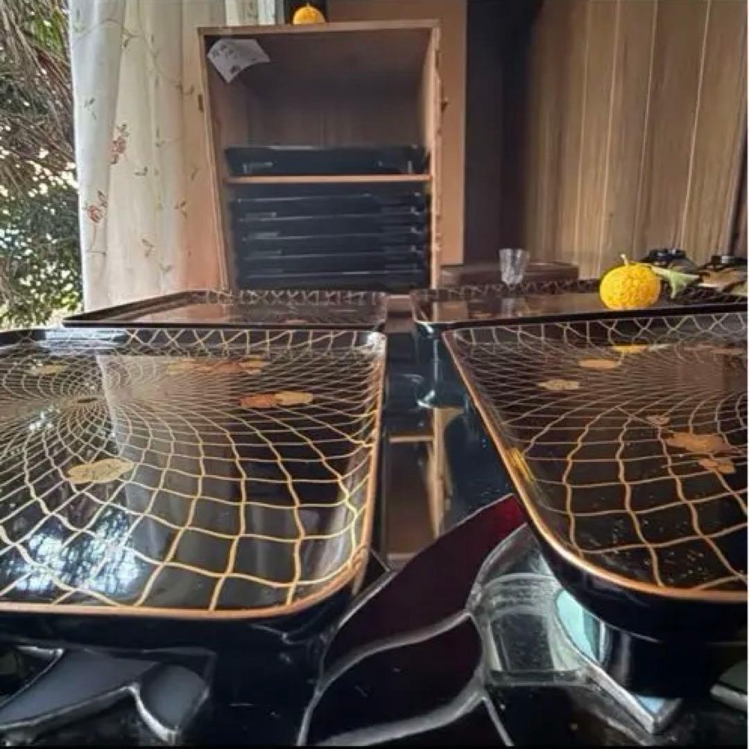 I様へ感謝お嫁入り‼️JAPAN貴人の蒔絵懐石膳2客➕1と塗師松ぼっくり木皿10客