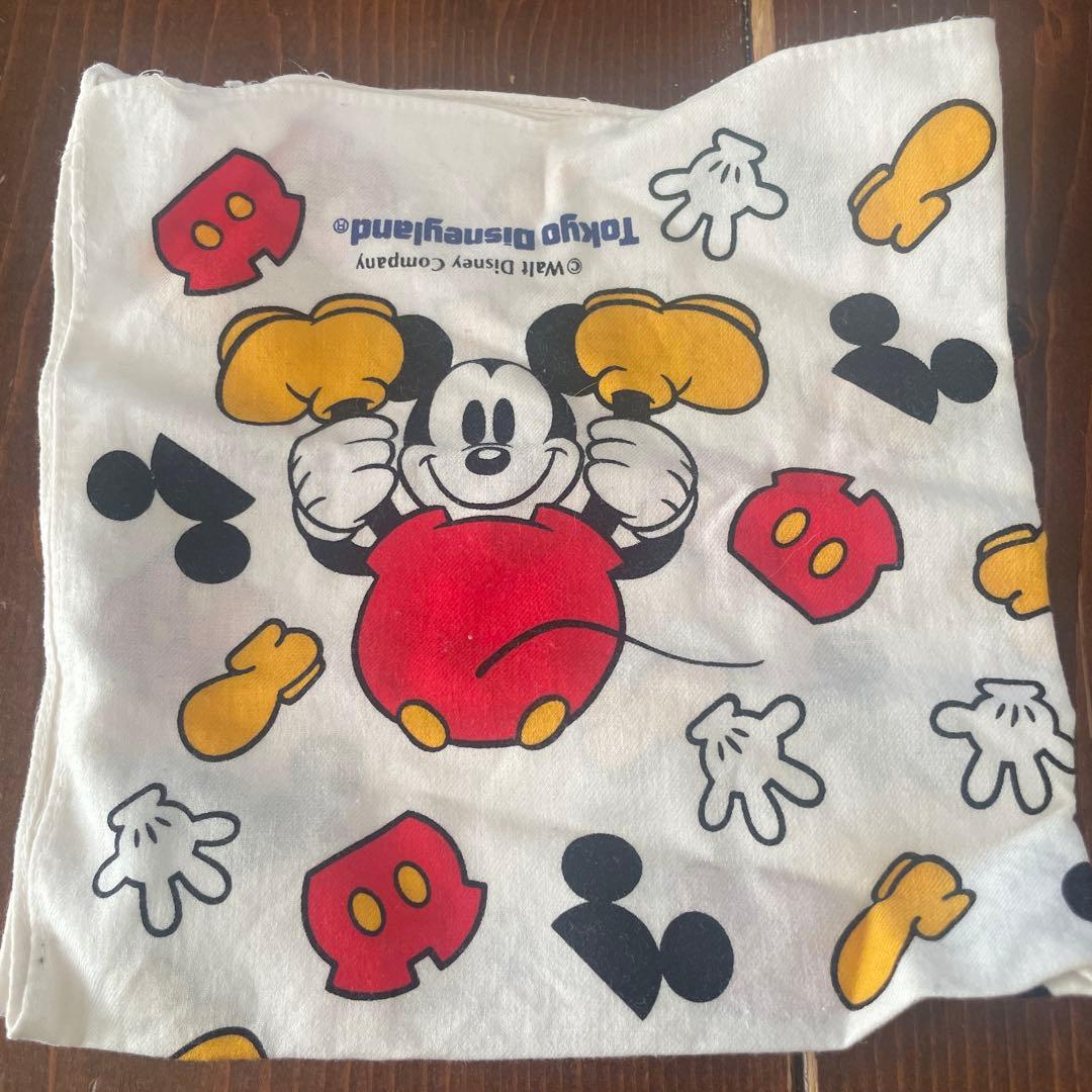 ディズニー　ミッキーバーガーポーチ、ミッキーハンカチ、ミニーあぶらとり紙　セット