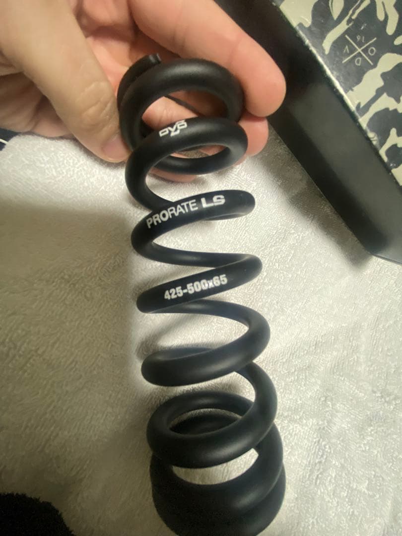 DVO ProRate LS スプリング 425/500x65mm