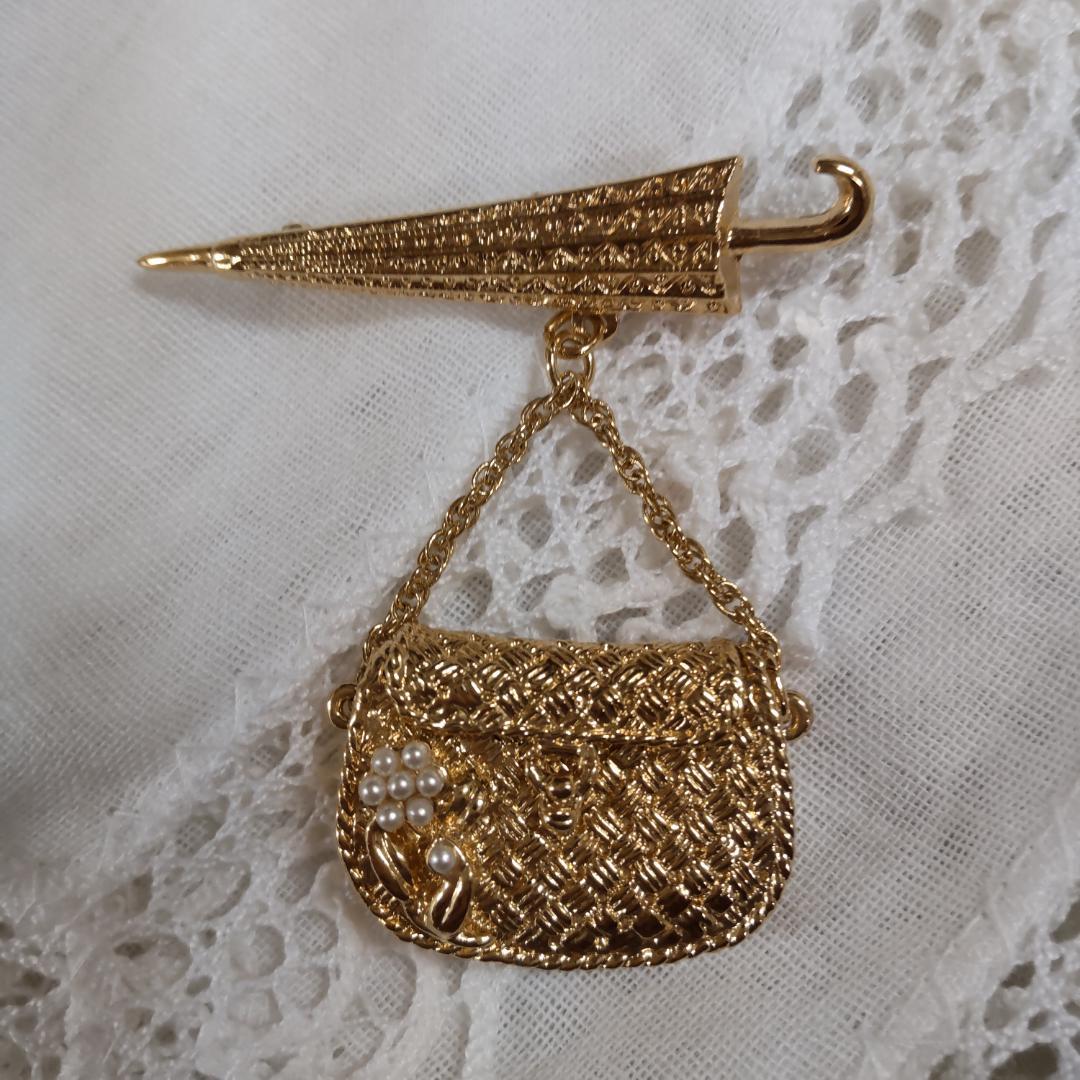 アンティーク風　ブローチ　バッグ　パラソル 　アンティークジュエリー 調