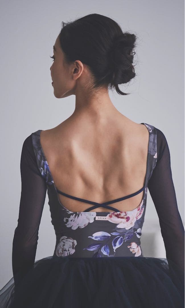 【美品】スティナ　stina レオタード　Mサイズ