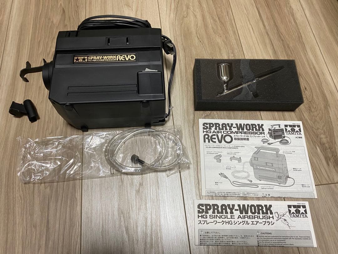 【未使用】タミヤ コンプレッサー REVO＆シングルアクションエアーブラシ