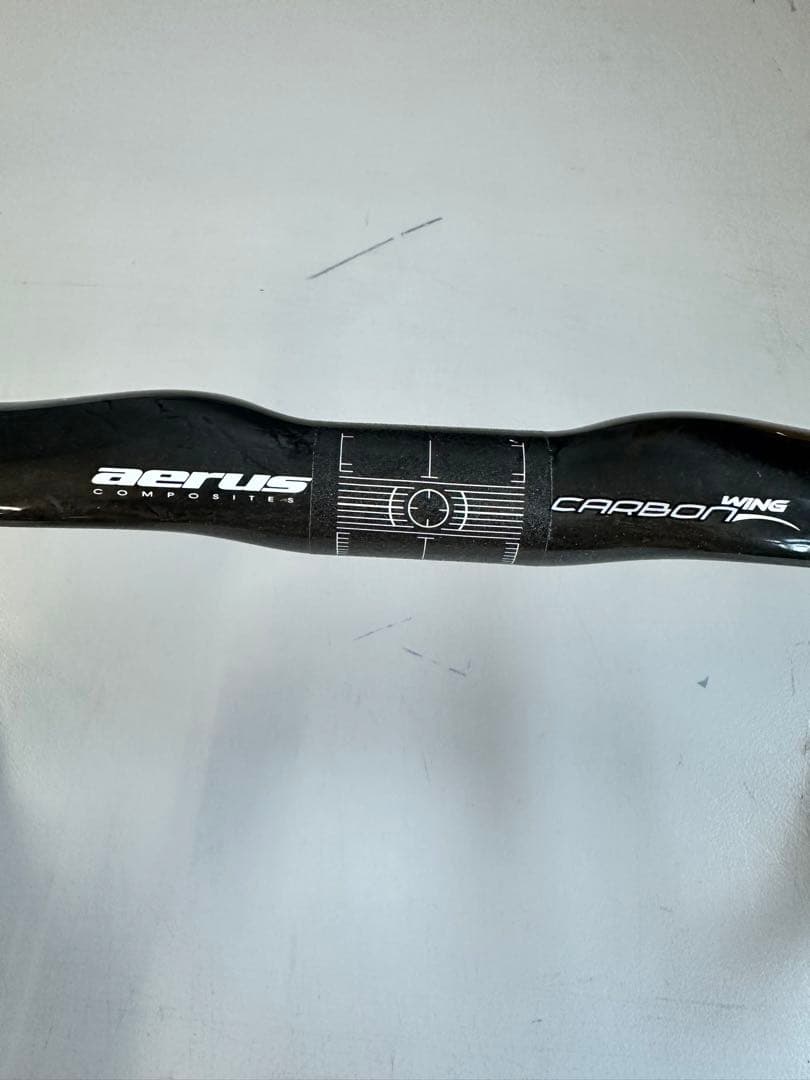 自転車　ハンドル　カーボン