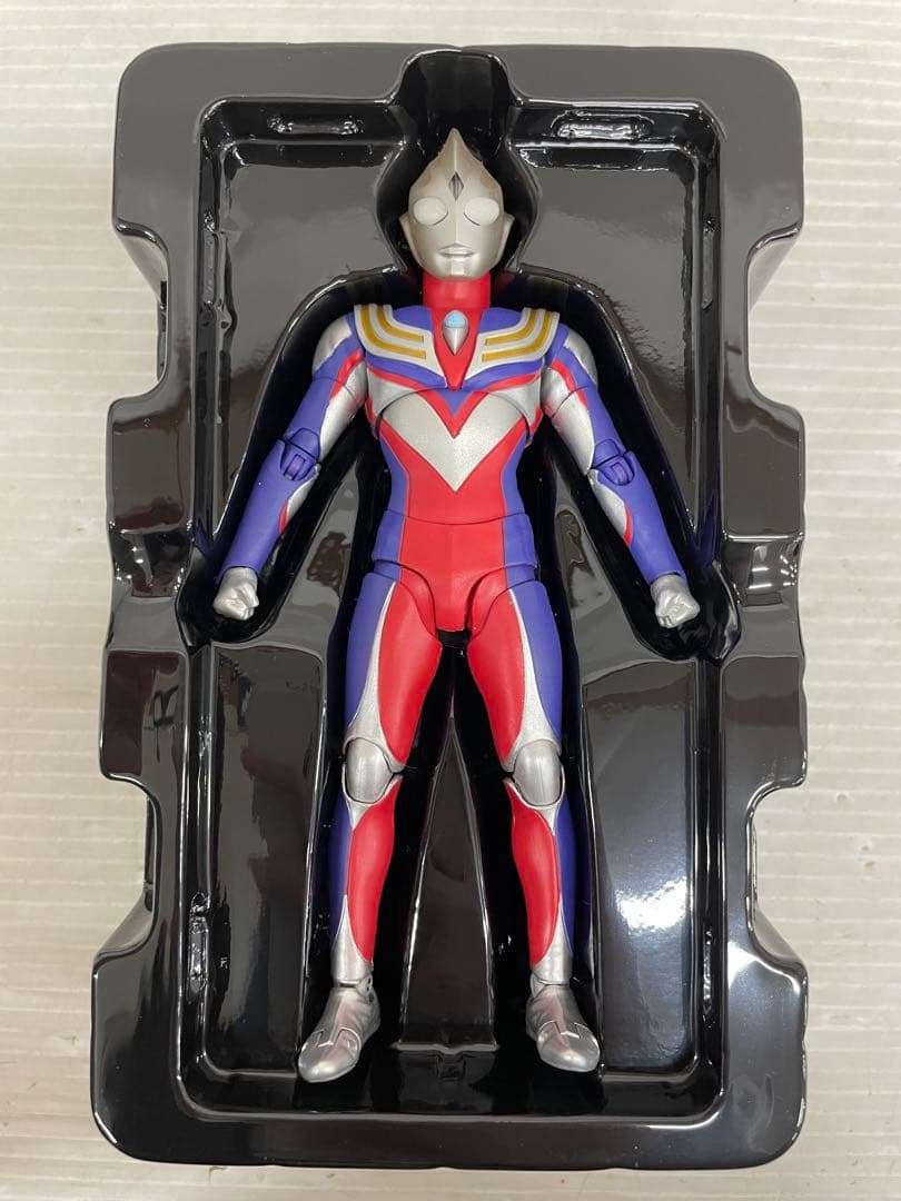 kntoy62-1126 S.H.Figuarts ウルトラマンティガ