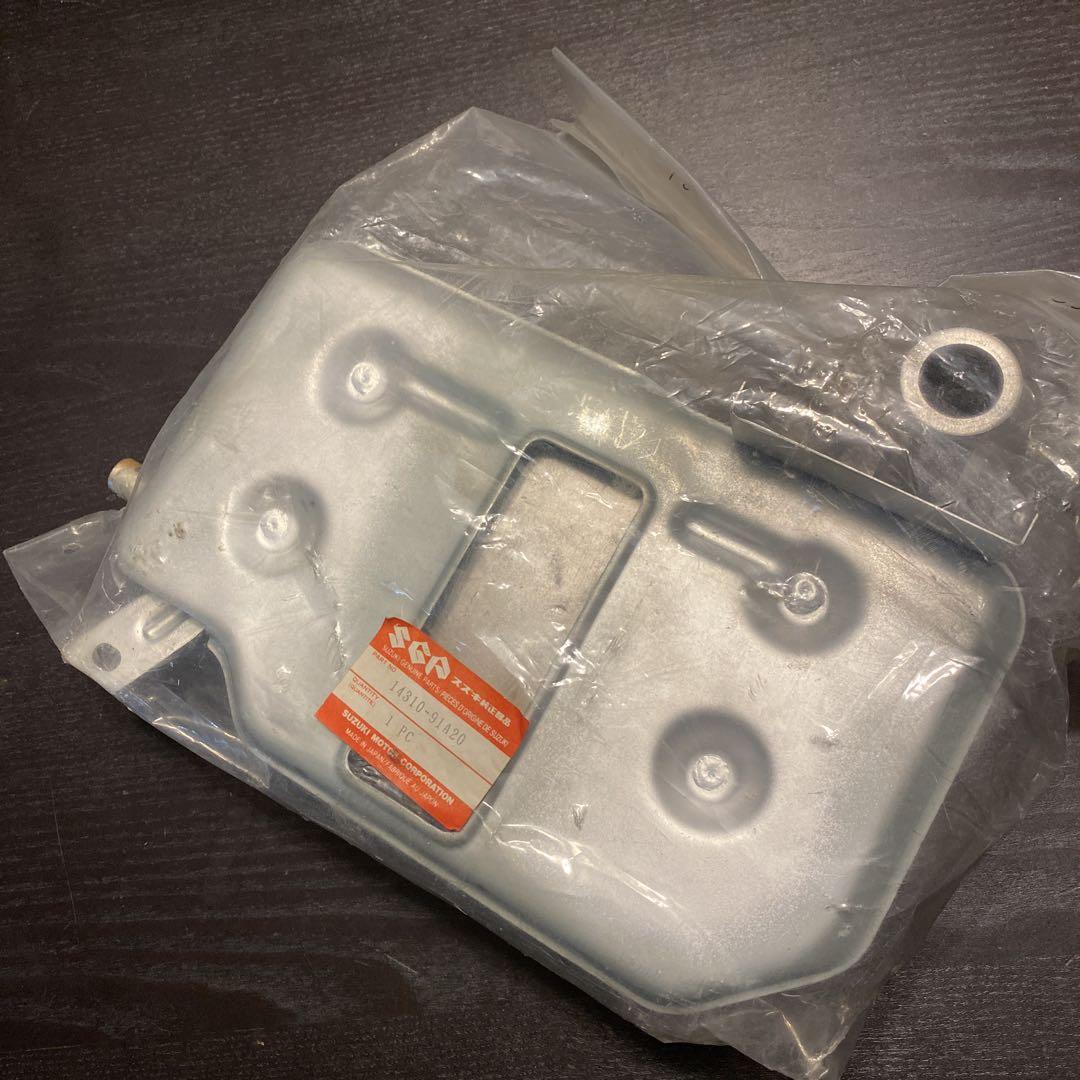 SUZUKI 発電機SX800R 純正品マフラー　新品