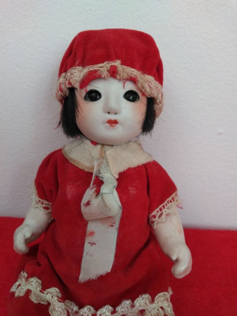 アンティーク　西洋人形　眼をつむります。