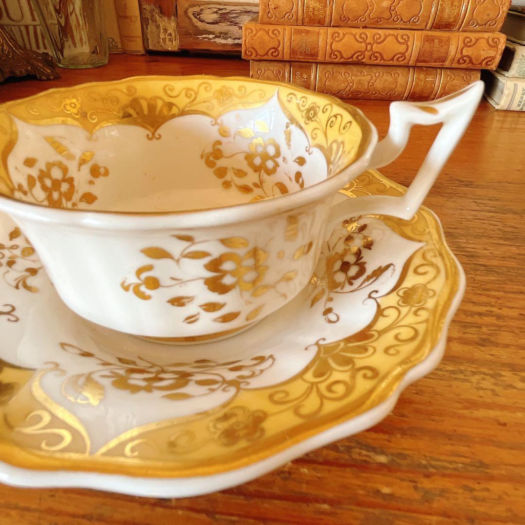 リッジウェイ　金彩が美しいティーカップ