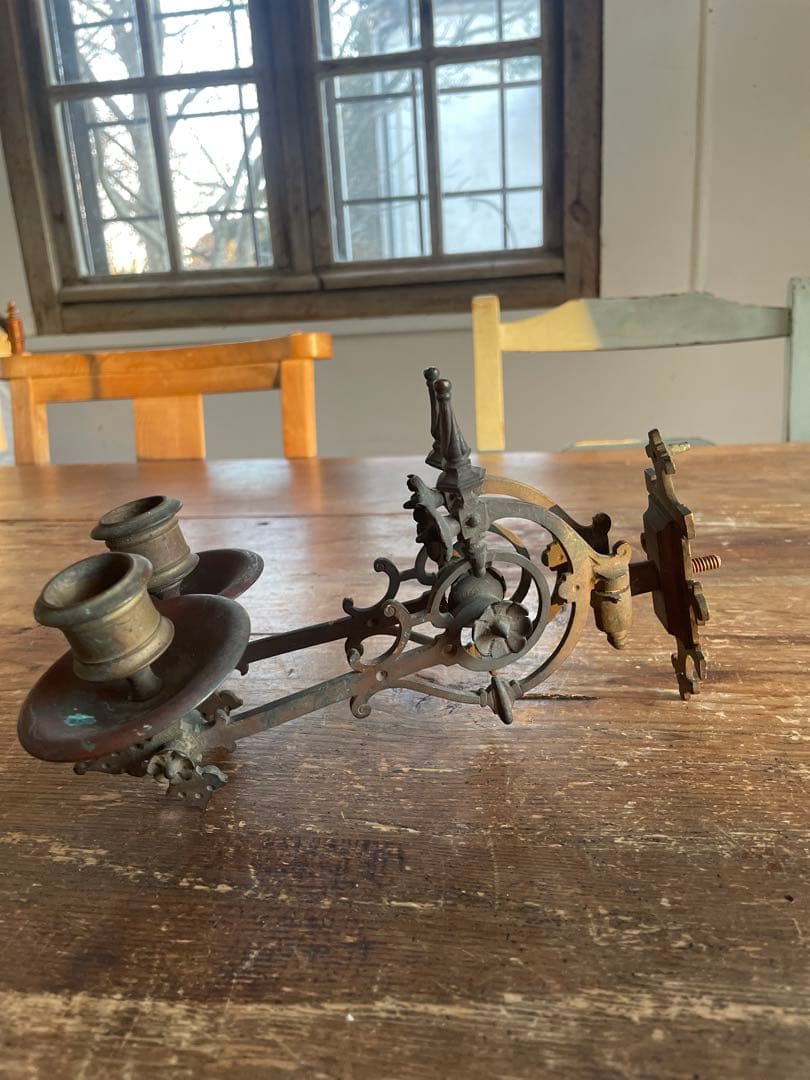 100年以上前 美しい装飾の燭台