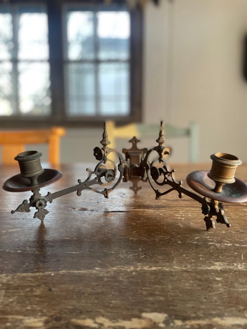 100年以上前 美しい装飾の燭台