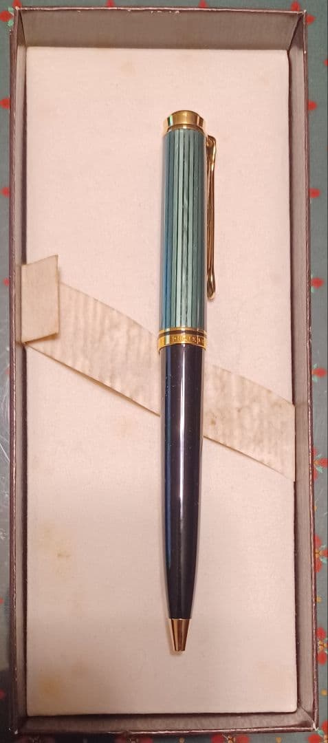 高級ボールペン　ペリカン　スーベレーン　K400　グリーンストライプ　替芯2本付