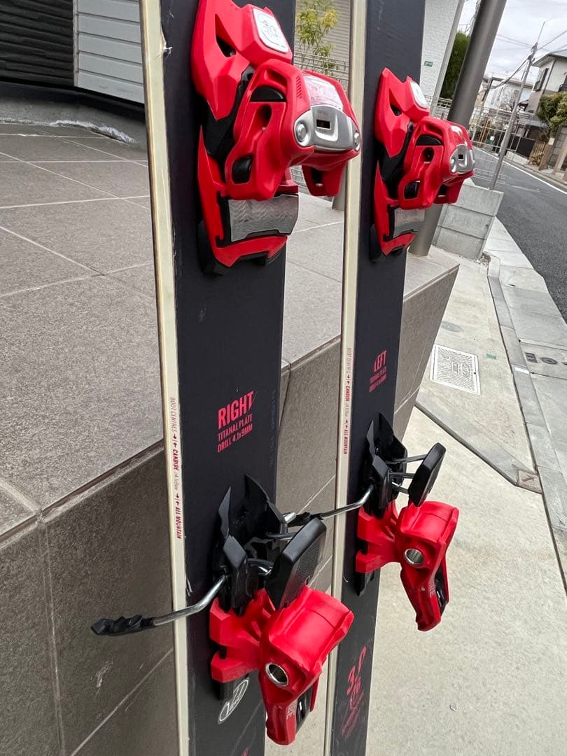 FACTION スキー板 黒 赤 アルパインビンディング付き