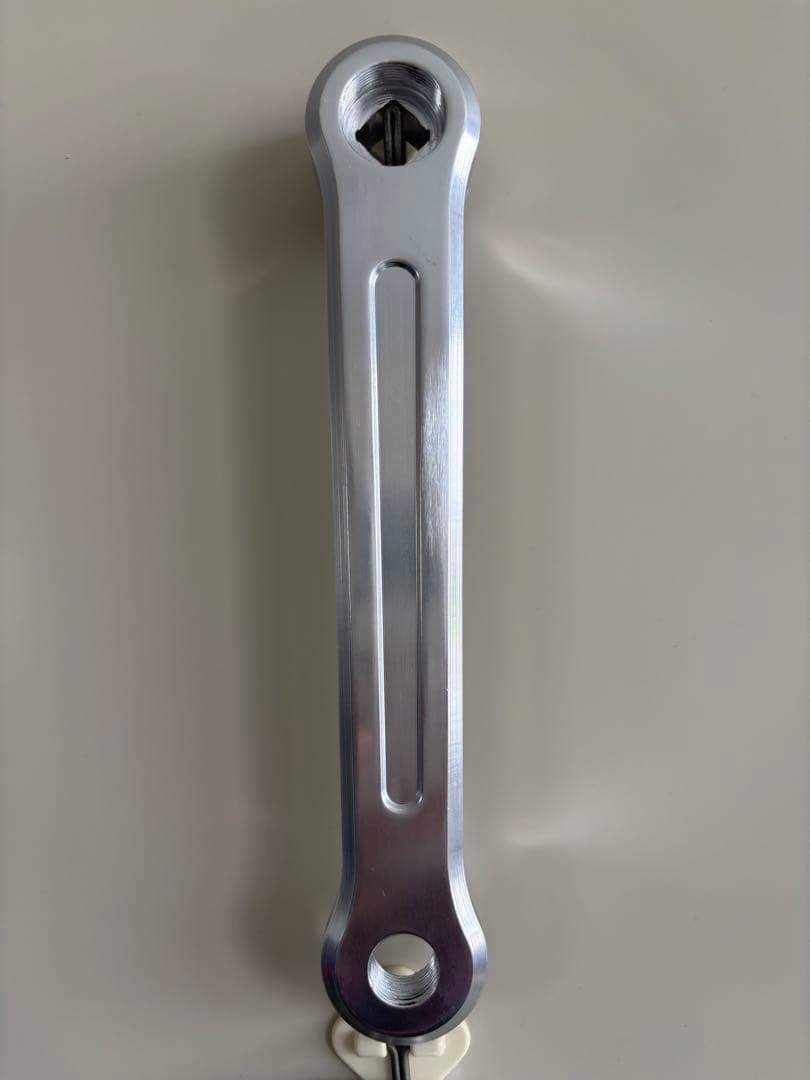 アルミ製シルバー クランクセット