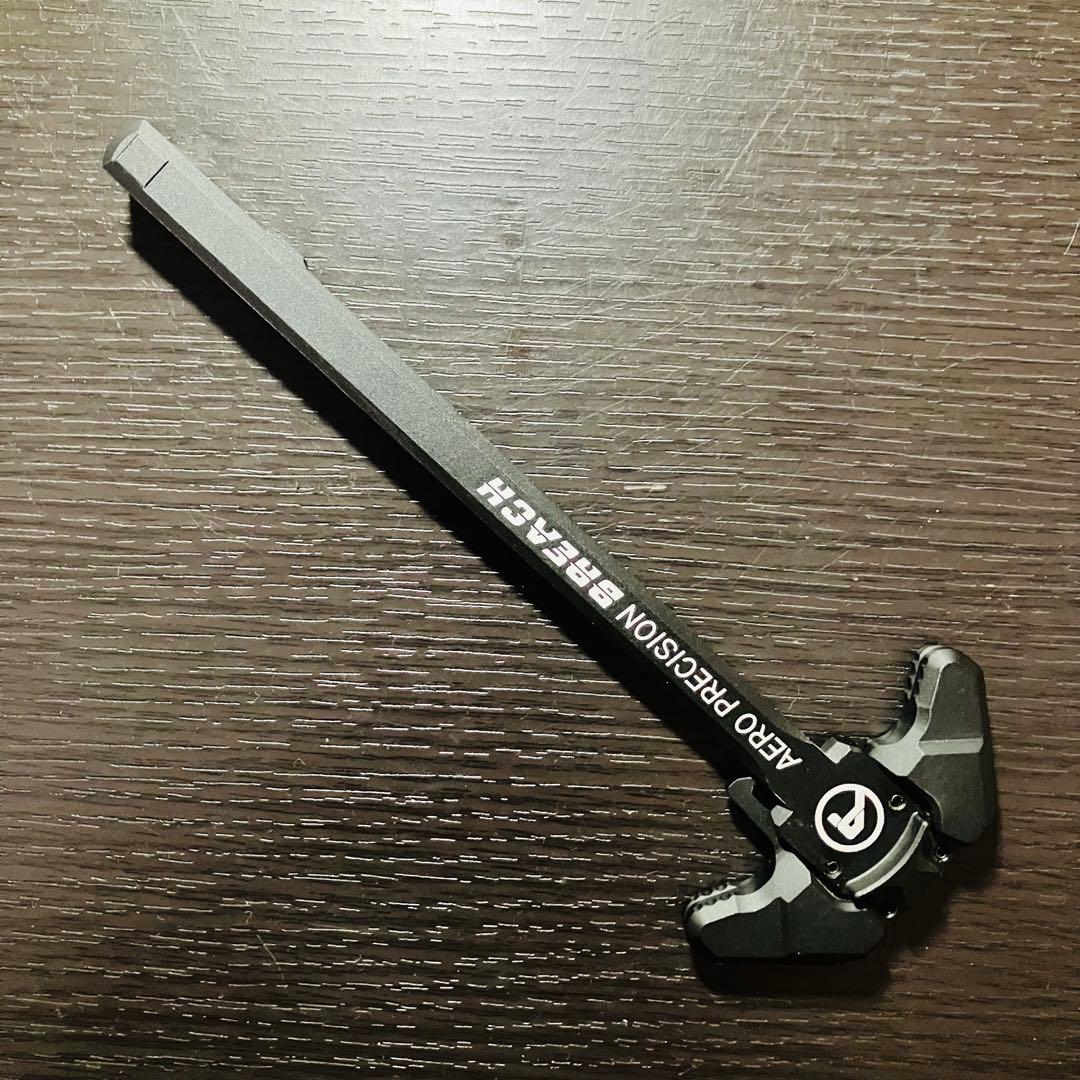 トイガン Aero precision type charging handle