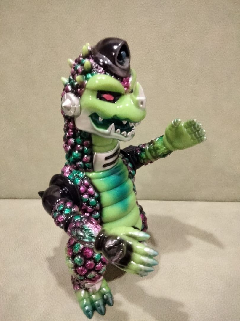 ソフビ　SILICON STUDIO　宇宙龍　izumonster 安楽安作