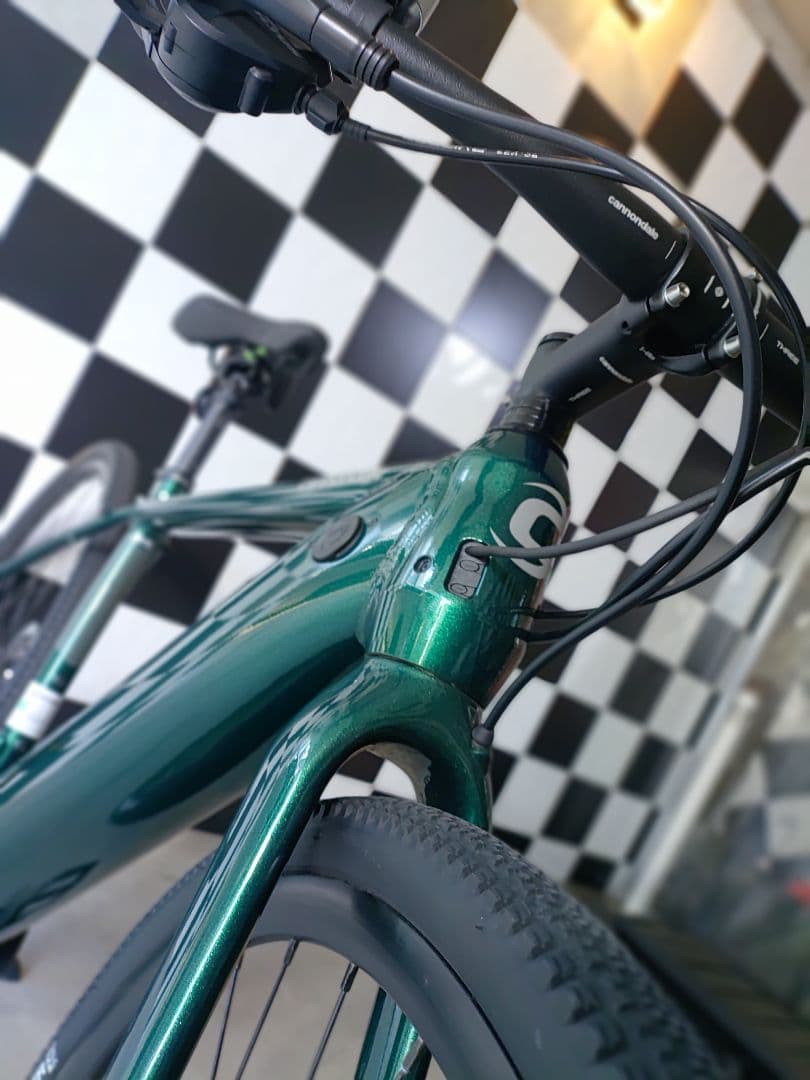 軽量 クロス CANNONDALE キャノンデール アシスト QUICK NEO