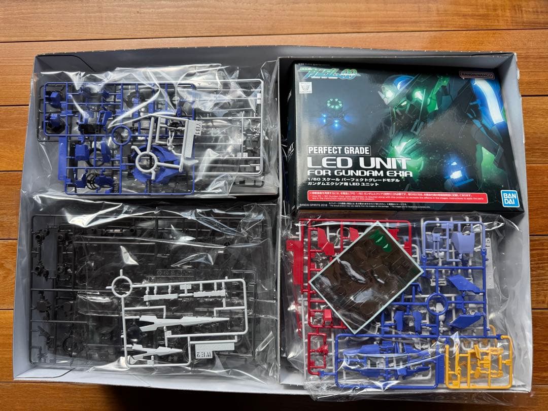PGガンダムエクシア＋LEDユニット