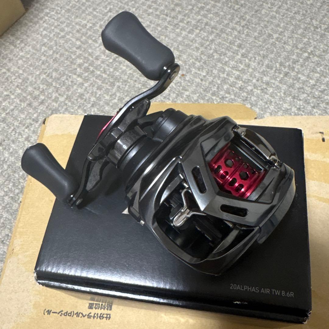 DAIWA 20 ALPHAS AIR TW 8.6R ベイトリール