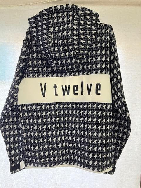 新品 V12 パーカージャケット Sサイズ