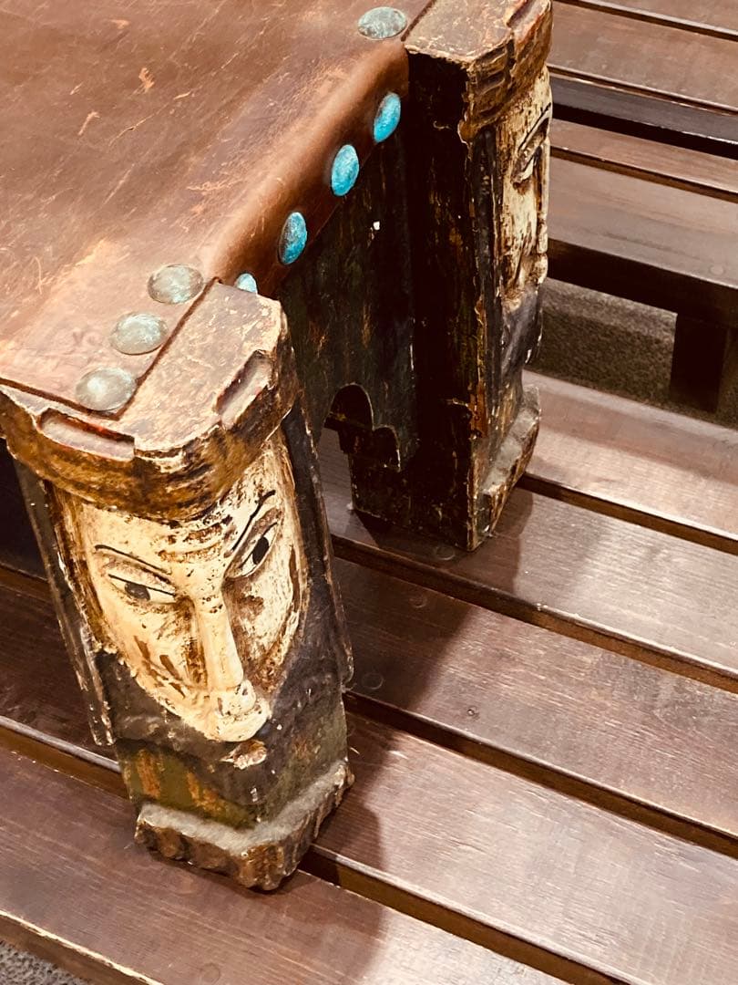 彫刻顔の木製スツール イタリア製1930年代 本革