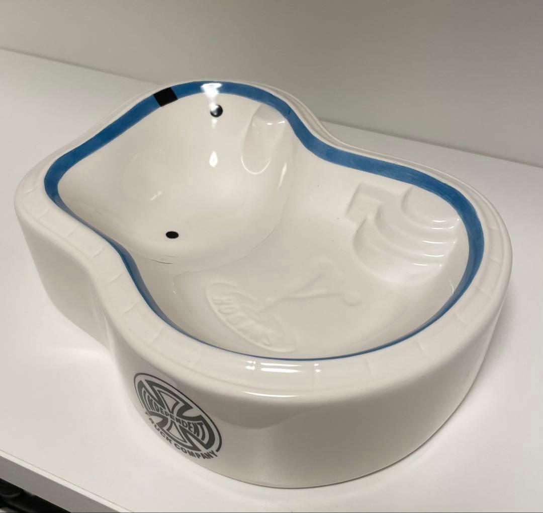 Independent Truck 灰皿 プール