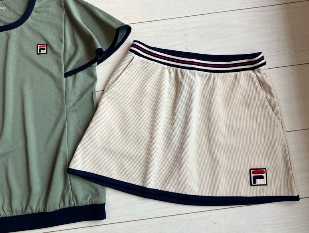 美品＊FILAフィラ＊コーデュロイスコートとオリーブのトップス上下セット