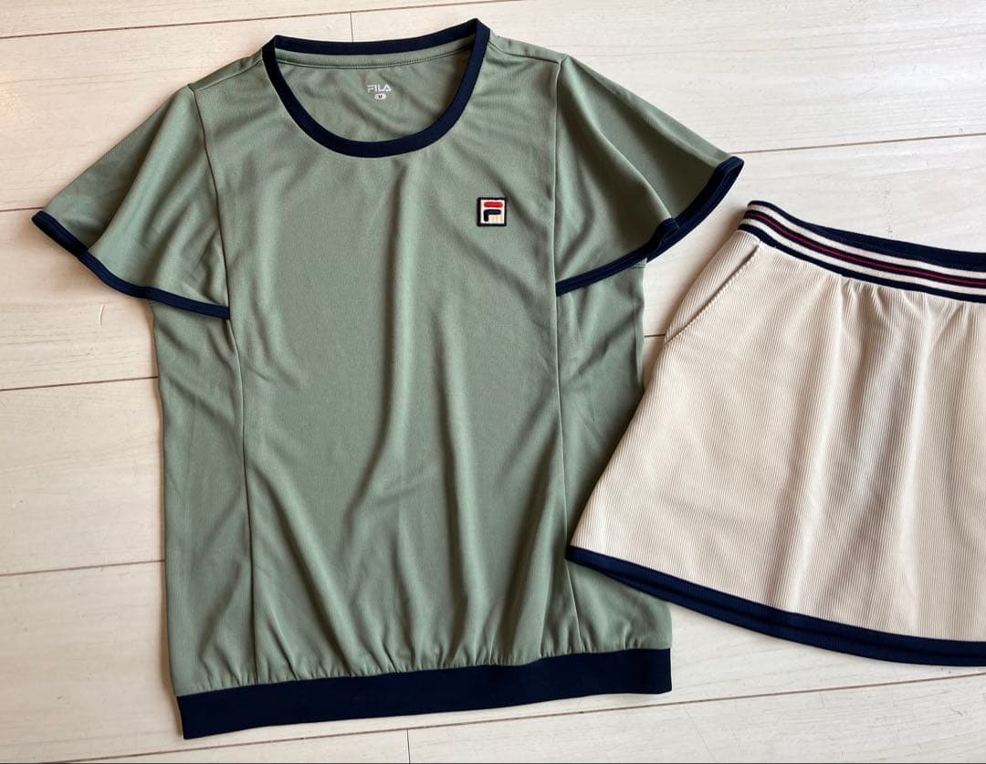 美品＊FILAフィラ＊コーデュロイスコートとオリーブのトップス上下セット