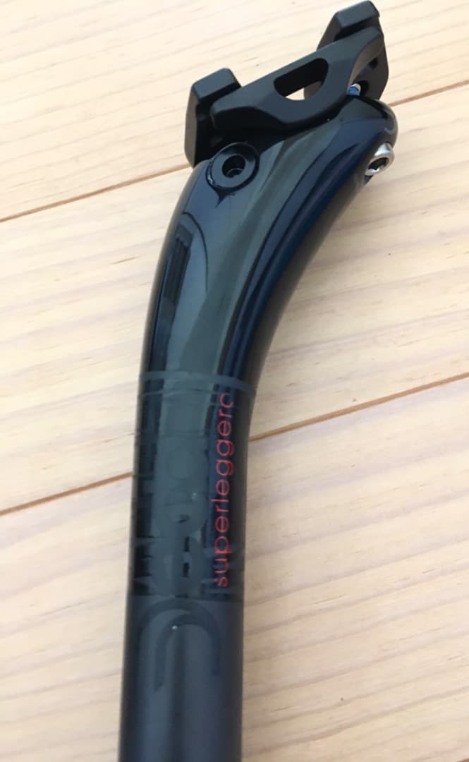 セライタリア SLR サドル　DEDA カーボンシートポストセット