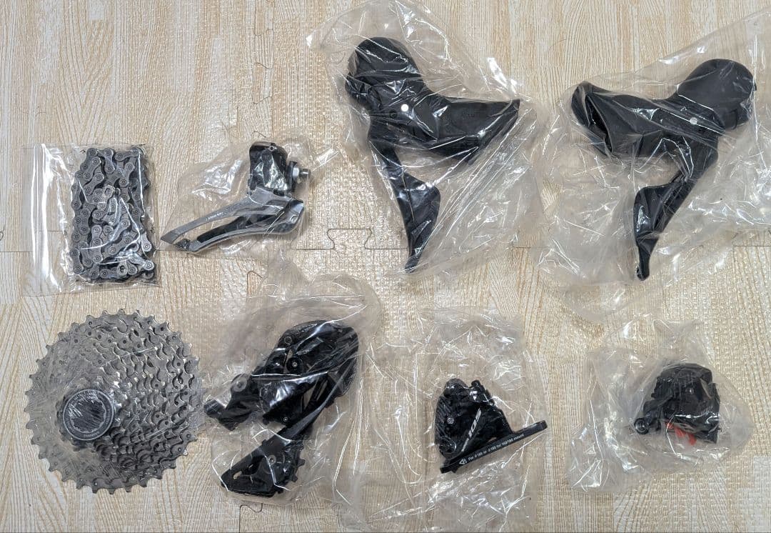 Shimano 105 R7000 コンポーネントセット
