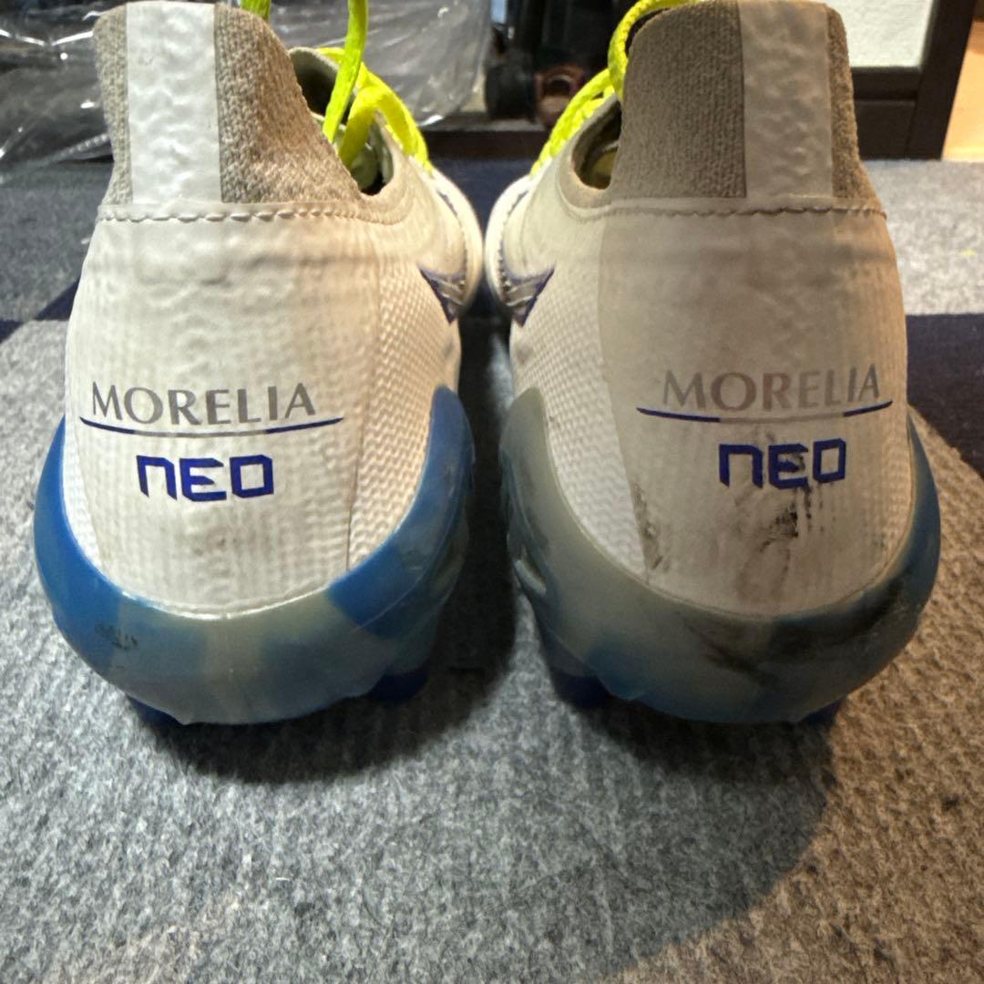 MIZUNO モレリアネオ4ベータ　限定カラー