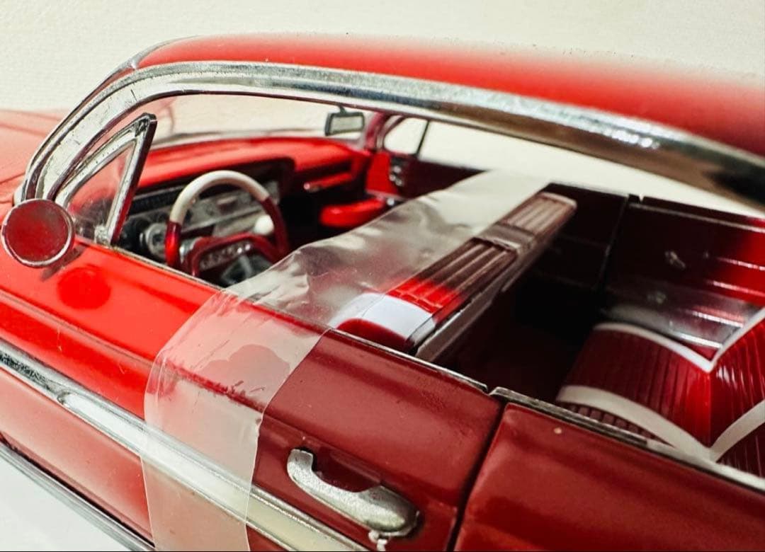 SunStar/'61 Chevyシボレー Impalaインパラ 1/18 新品